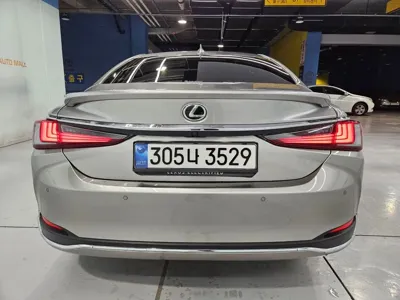 Lexus ES 2026, 7860 км, за 52500000 KRW - фото 2