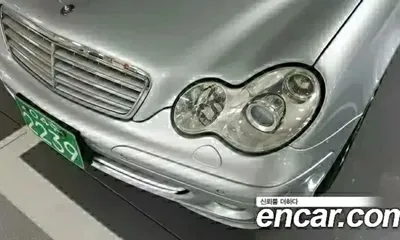 Mercedes-Benz C-Class 2006, 68000 км, за 12900000 KRW - фото 15