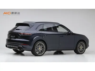 Porsche Cayenne 2023, 42000 км, за 588000 CNY
