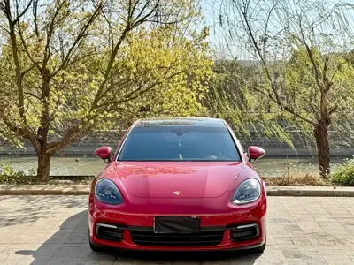 Porsche Panamera 2019, 57000 км, за 459799 CNY
