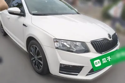 Skoda Octavia 2017, 107500 км, за 36532.29 CNY