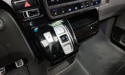 Hyundai Staria 2023, 18453 км, за 37000000 KRW - фото 9