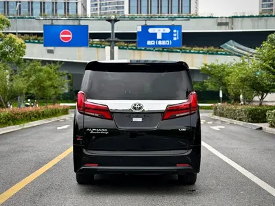 Toyota Alphard 2018, 100000 км, за 468000 CNY