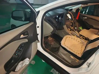 Ford Focus 2015, 71200 км, за 21600 CNY - фото 12