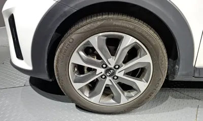 Kia Stonic 2018, 66981 км, за 11000000 KRW - фото 5