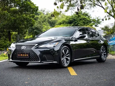 Lexus LS · 2023 год