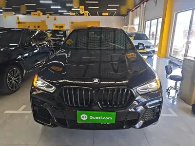 BMW X6 2023, 68000 км, за 346300 CNY