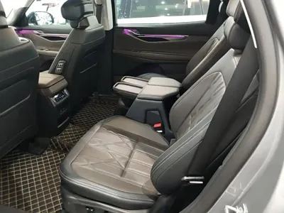 Ford Edge 2025, 4900 км, за 207700 CNY - фото 17