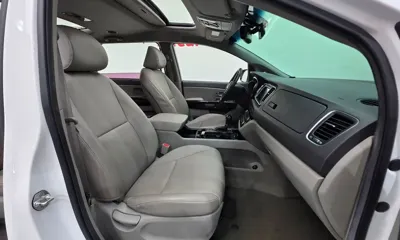 Kia Canival 2015, 151118 км, за 9200000 KRW - фото 10