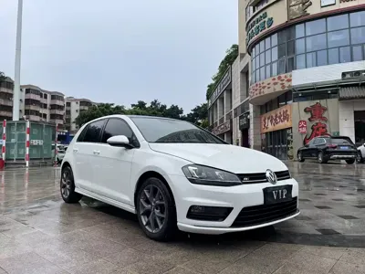 Volkswagen Golf 2017, 100000 км, за 50800 CNY
