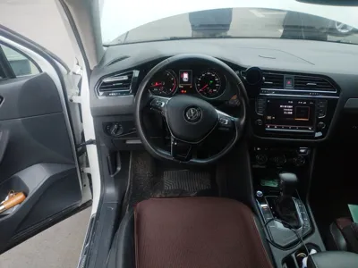 Volkswagen Tiguan L 2017, 47699 км, за 73172.4 CNY - фото 11