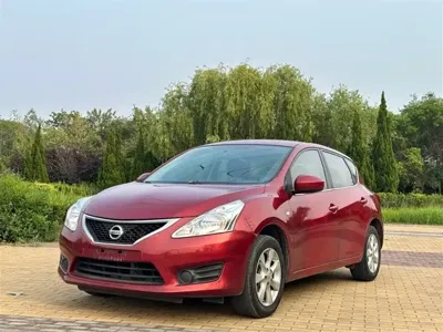Nissan Tiida · 2015 год