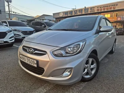 Hyundai Accent · 2012 год
