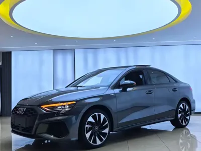 Audi A3 · 2022 год