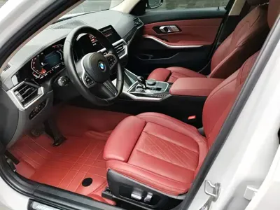 BMW 3 Series 2022, 40000 км, за 133800 CNY