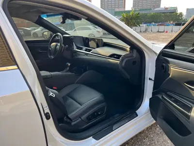 Lexus ES 2019, 70000 км, за 129800 CNY - фото 9