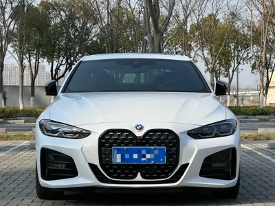 BMW 4 Series 2022, 38000 км, за 208800 CNY