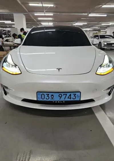 Tesla Model 3 · 2022 год