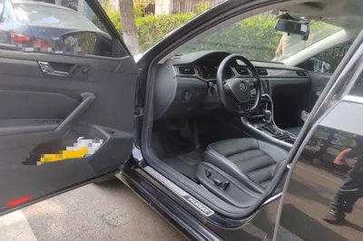 Volkswagen Passat 2017, 70000 км, за 59341.07 CNY - фото 17