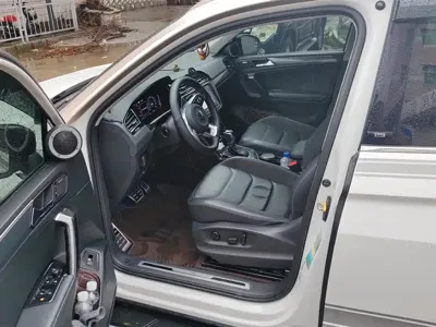 Volkswagen Tiguan L 2021, 26500 км, за 99000 CNY - фото 9
