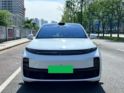 Li Auto Li L7 2024, 37000 км, за 208800 CNY