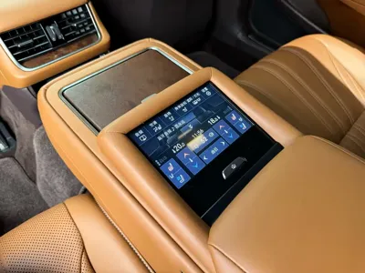 Lexus LS 2019, 100000 км, за 396000 CNY - фото 14