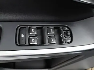 Volvo XC60 2017, 68900 км, за 52800 CNY - фото 9