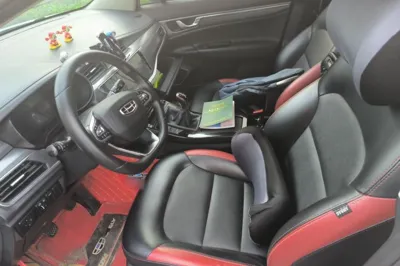 Geely Auto Emgrand GS 2020, 68200 км, за 41344.75 CNY - фото 12