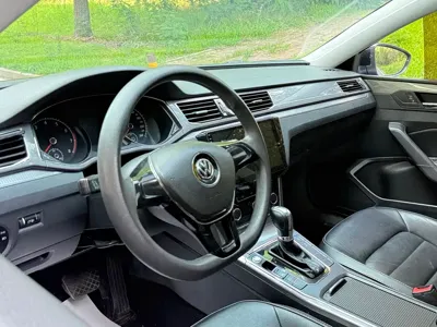 Volkswagen Passat 2018, 109000 км, за 52800 CNY - фото 7