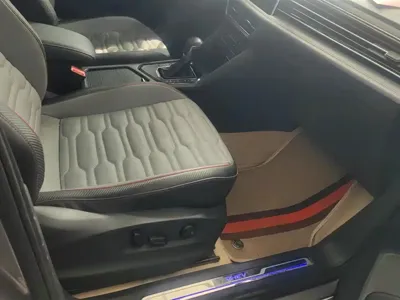 Volkswagen 途观L插电混动 2021, 54600 км, за 102000 CNY - фото 8