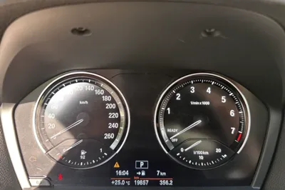 BMW 2 Series 2019, 19800 км, за 145755.26 CNY - фото 11