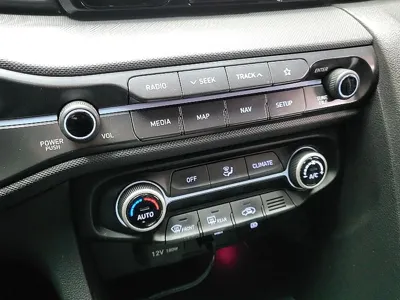 Hyundai Veloster 2019, 68786 км, за 12500000 KRW - фото 14