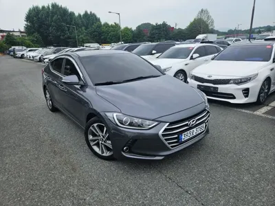 Hyundai Avante · 2017 год