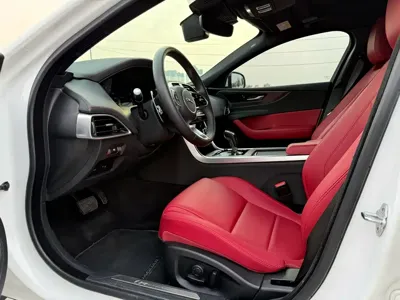 Jaguar XEL 2021, 75000 км, за 103000 CNY