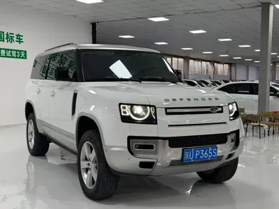 Land Rover Defender 2023, 29000 км, за 666600 CNY