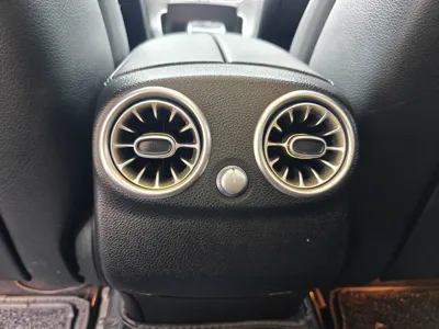 Mercedes-Benz C-Class 2018, 62200 км, за 134385.69 CNY - фото 16