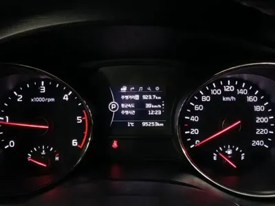 Kia Canival 2016, 95252 км, за 13500000 KRW - фото 10