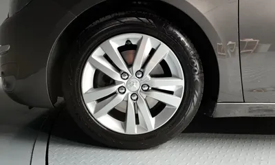 Peugeot 308 2015, 88882 км, за 7100000 KRW - фото 5