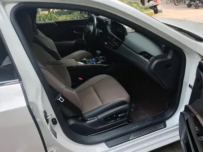 Lexus ES 2023, 38900 км, за 160000 CNY - фото 8