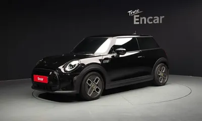 MINI Cooper · 2022 год