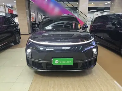Li Auto Li L8 2023, 30000 км, за 220900 CNY