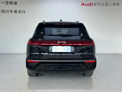 Audi Q6 2025, 5300 км, за 368000 CNY