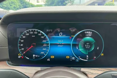Mercedes-Benz E-Class 2023, 29400 км, за 328980.93 CNY - фото 8