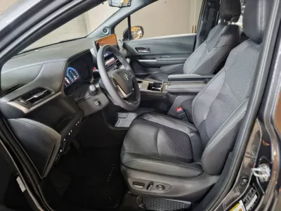 Toyota Sienna 2025, 4146 км, за 65900000 KRW - фото 7