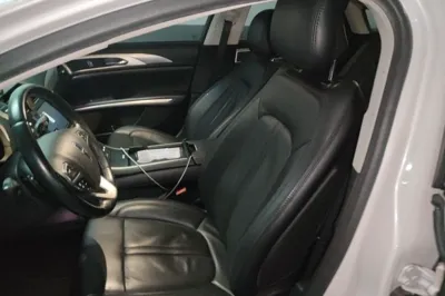 Lincoln MKZ · 2014 год