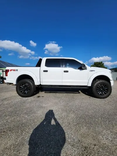 Ford F150 · 2015 год