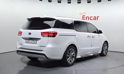 Kia Canival 2018, 213081 км, за 9900000 KRW