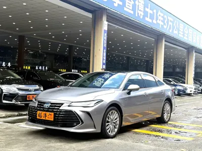 Toyota Avalon · 2022 год