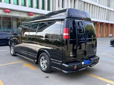 GMC Savana 2010, 80000 км, за 75000 CNY