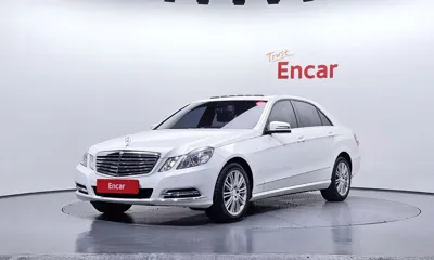Mercedes-Benz E-Class · 2011 год